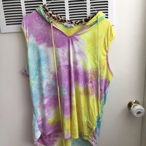 Tie dye/leopard hood tank